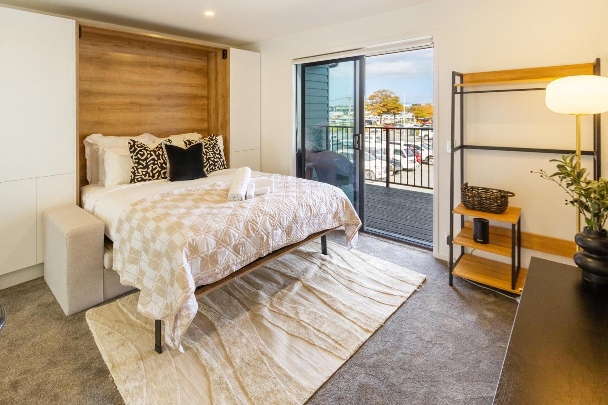 Prime Locale: Studio With Balcony Christchurch Exterior photo